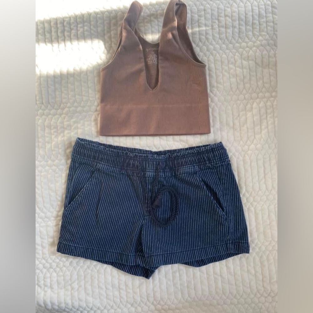 Ann Taylor Jean shorts ( fit like small)